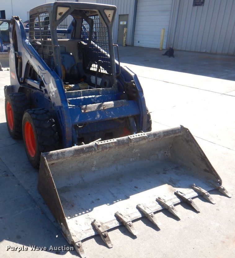 image for item JS9200 2010 Bobcat S185  skid steer loader