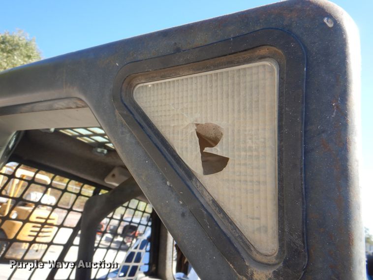 image for item JS9200 2010 Bobcat S185  skid steer loader