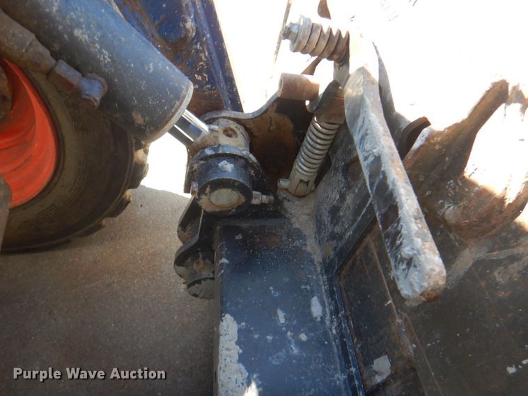 image for item JS9200 2010 Bobcat S185  skid steer loader