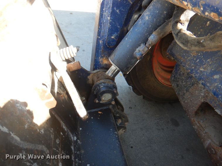 image for item JS9200 2010 Bobcat S185  skid steer loader