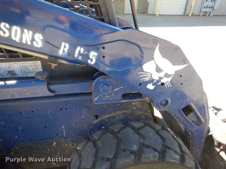 image for item JS9200 2010 Bobcat S185  skid steer loader