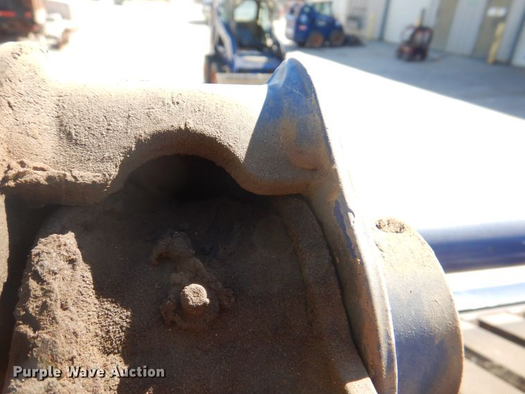 image for item JS9200 2010 Bobcat S185  skid steer loader