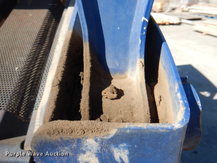 image for item JS9200 2010 Bobcat S185  skid steer loader