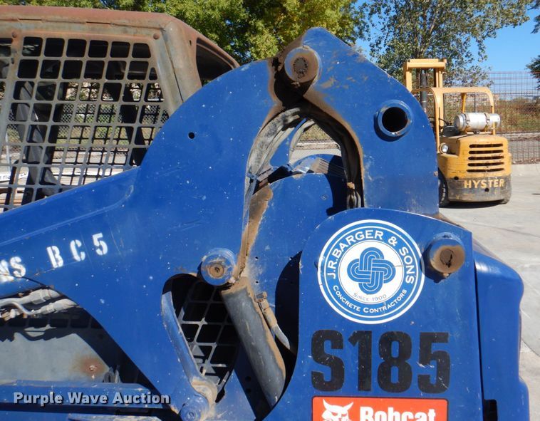 image for item JS9200 2010 Bobcat S185  skid steer loader
