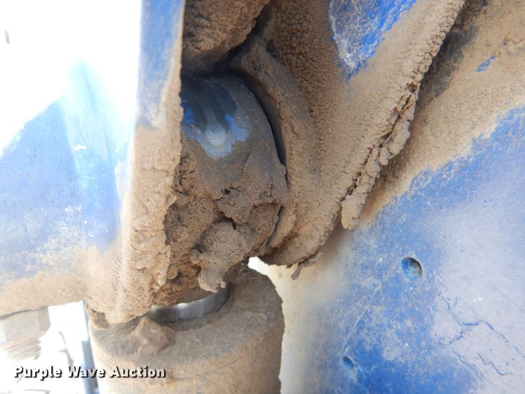 image for item JS9200 2010 Bobcat S185  skid steer loader