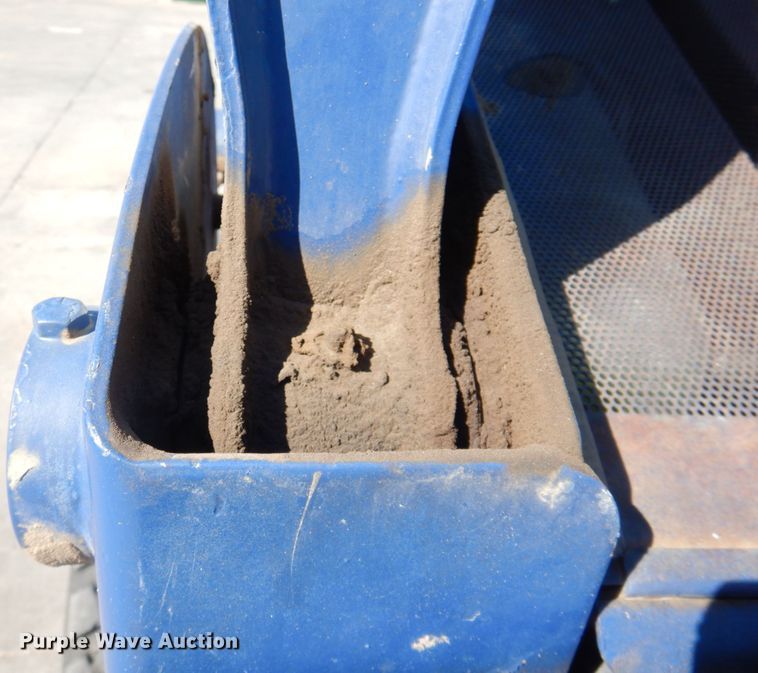 image for item JS9200 2010 Bobcat S185  skid steer loader