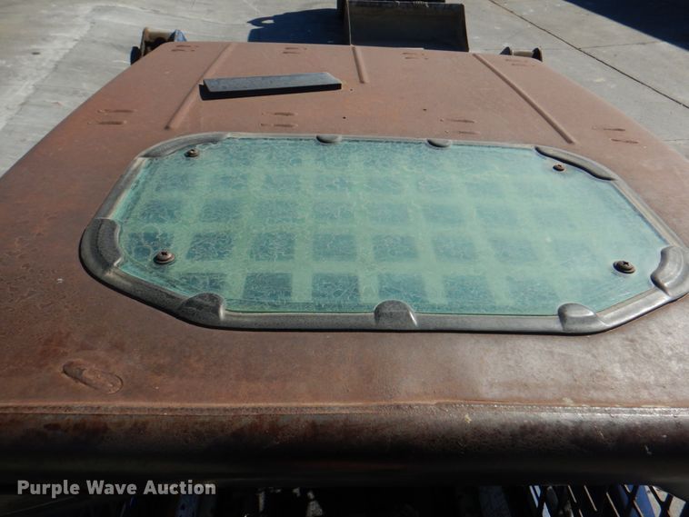 image for item JS9200 2010 Bobcat S185  skid steer loader