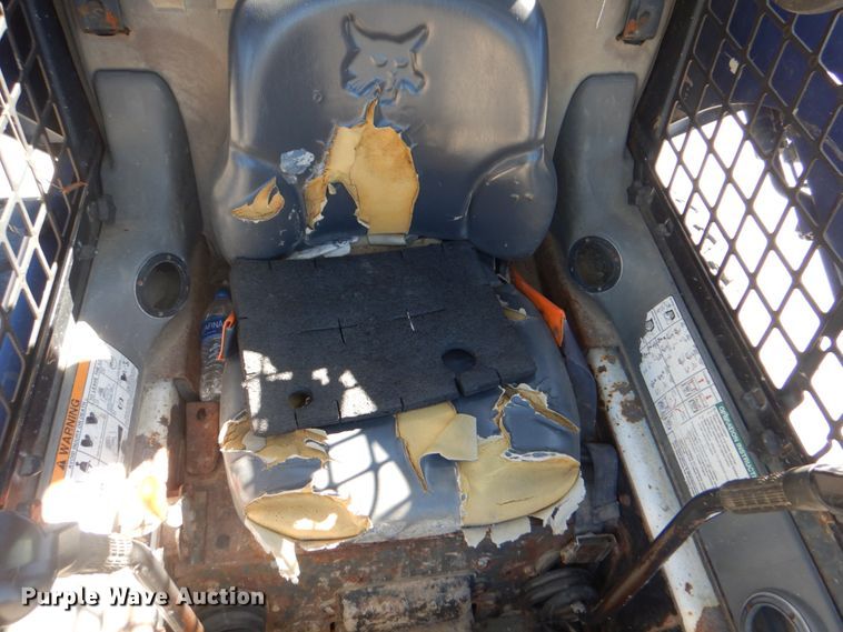 image for item JS9200 2010 Bobcat S185  skid steer loader
