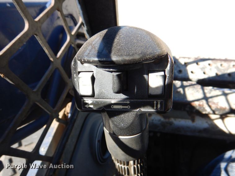 image for item JS9200 2010 Bobcat S185  skid steer loader