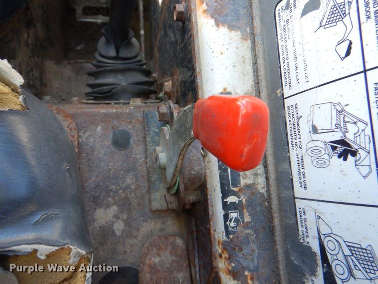 image for item JS9200 2010 Bobcat S185  skid steer loader