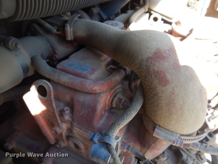 image for item JS9200 2010 Bobcat S185  skid steer loader