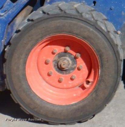 image for item JS9200 2010 Bobcat S185  skid steer loader