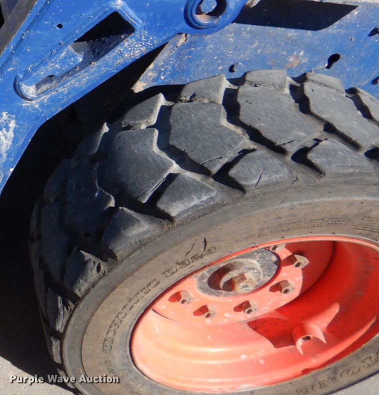 image for item JS9200 2010 Bobcat S185  skid steer loader