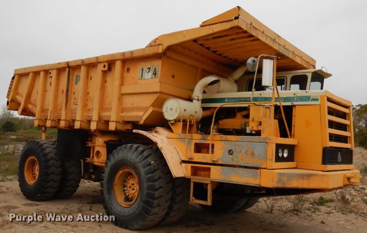 image for item JS9481 International 350  haul truck