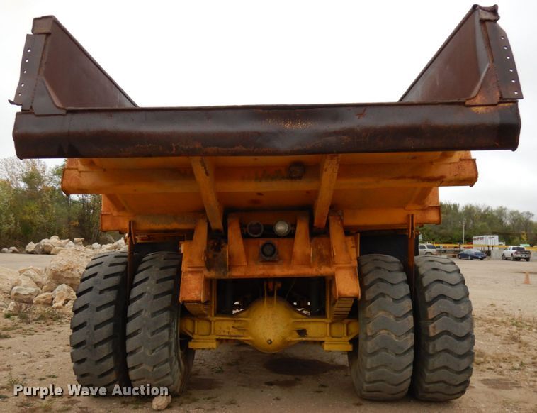 image for item JS9481 International 350  haul truck