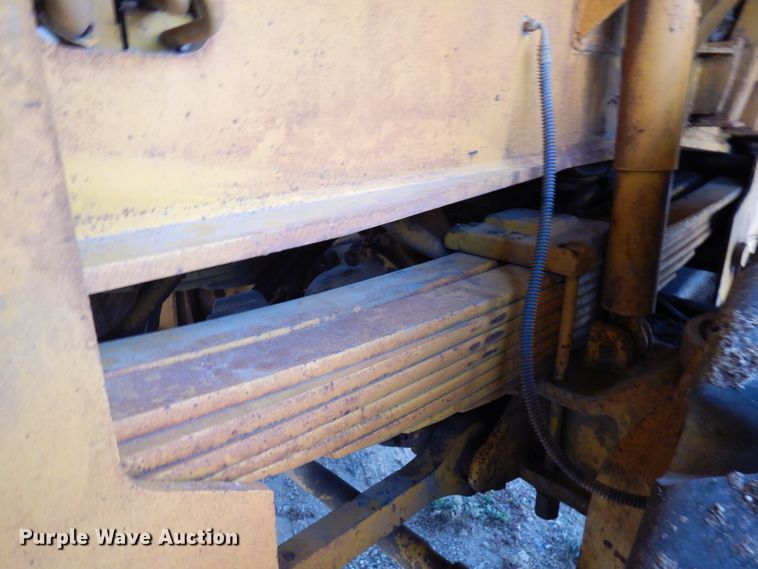 image for item JS9481 International 350  haul truck