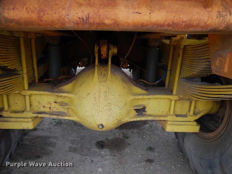 image for item JS9481 International 350  haul truck