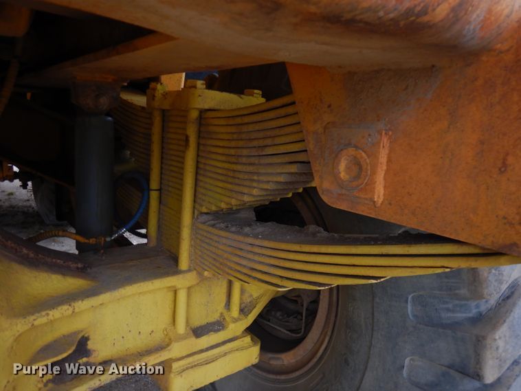 image for item JS9481 International 350  haul truck