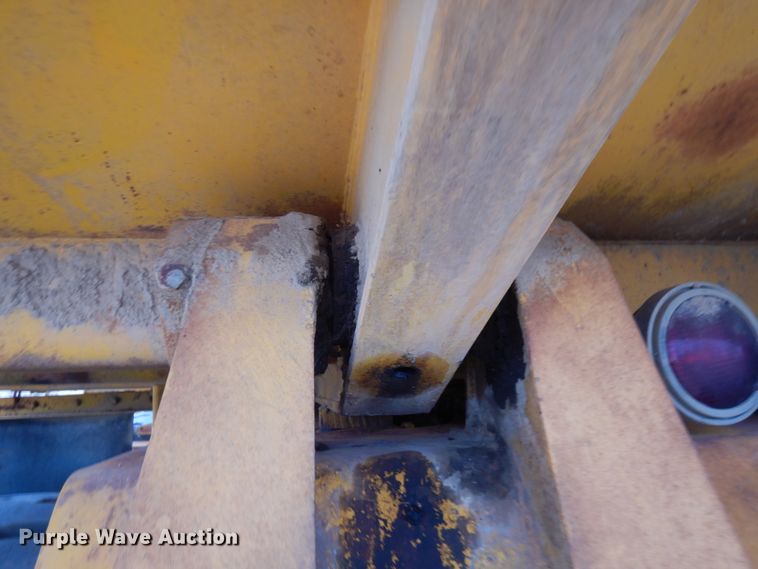 image for item JS9481 International 350  haul truck