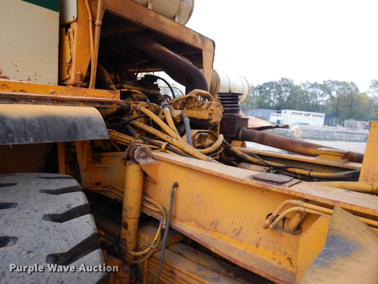 image for item JS9481 International 350  haul truck