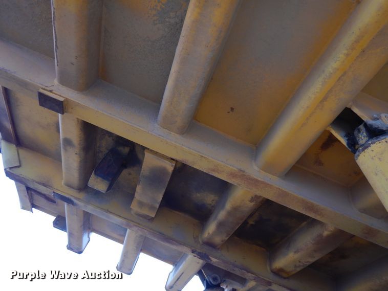 image for item JS9481 International 350  haul truck