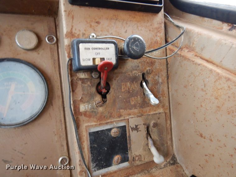 image for item JS9481 International 350  haul truck