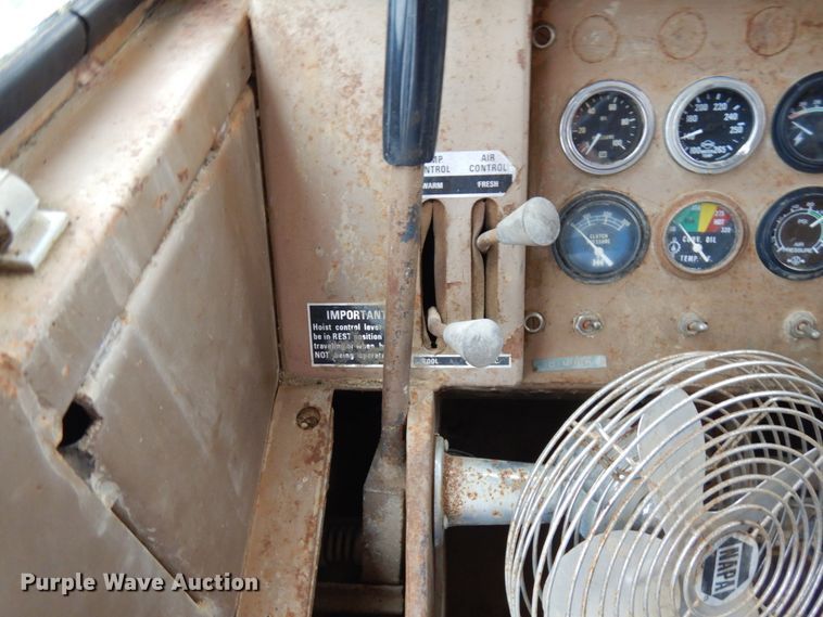 image for item JS9481 International 350  haul truck