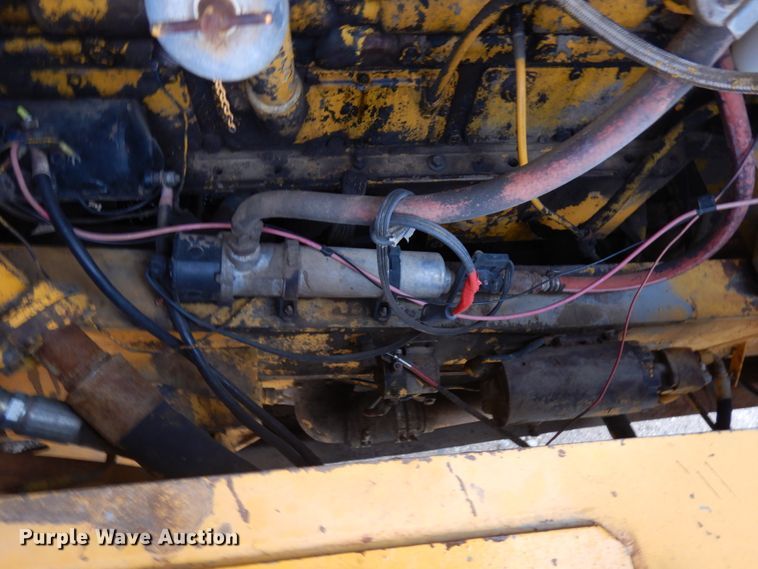 image for item JS9481 International 350  haul truck