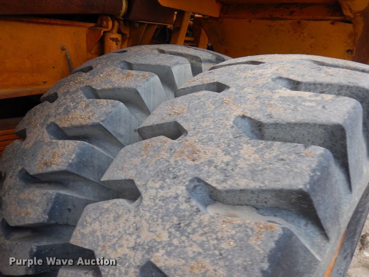 image for item JS9481 International 350  haul truck