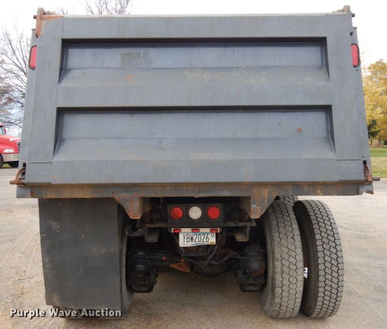 image for item JS9489 2002 Mack CV713  dump truck