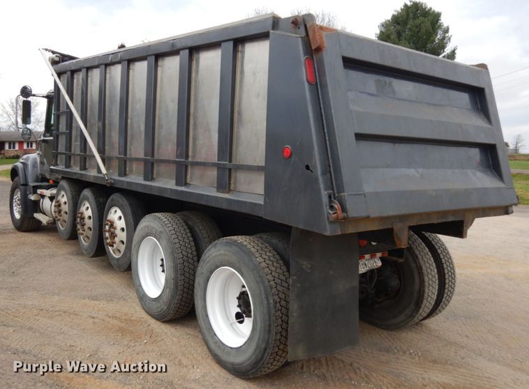 image for item JS9489 2002 Mack CV713  dump truck
