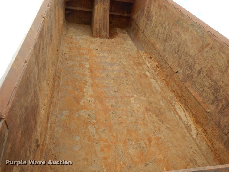 image for item JS9489 2002 Mack CV713  dump truck