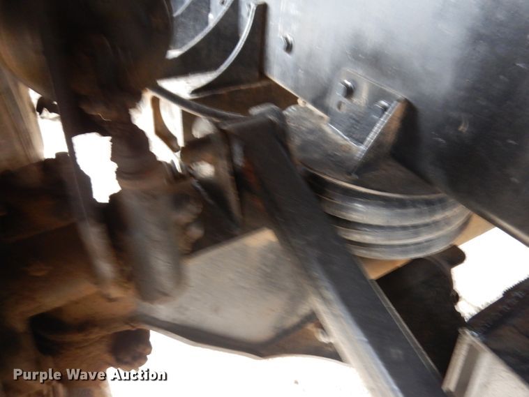 image for item JS9489 2002 Mack CV713  dump truck