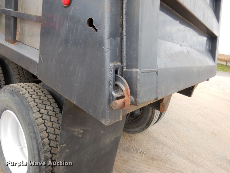 image for item JS9489 2002 Mack CV713  dump truck