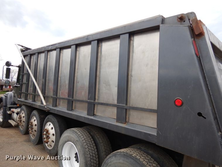 image for item JS9489 2002 Mack CV713  dump truck