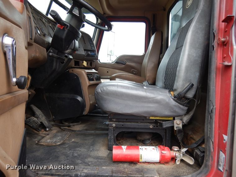 image for item JS9489 2002 Mack CV713  dump truck