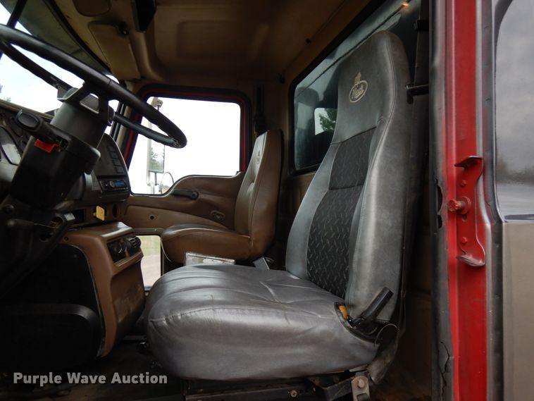 image for item JS9489 2002 Mack CV713  dump truck