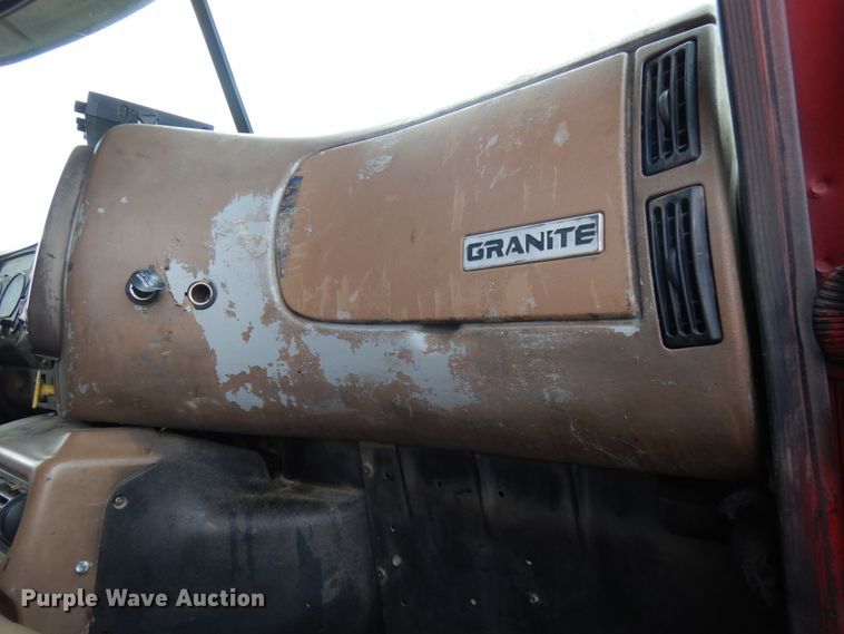 image for item JS9489 2002 Mack CV713  dump truck