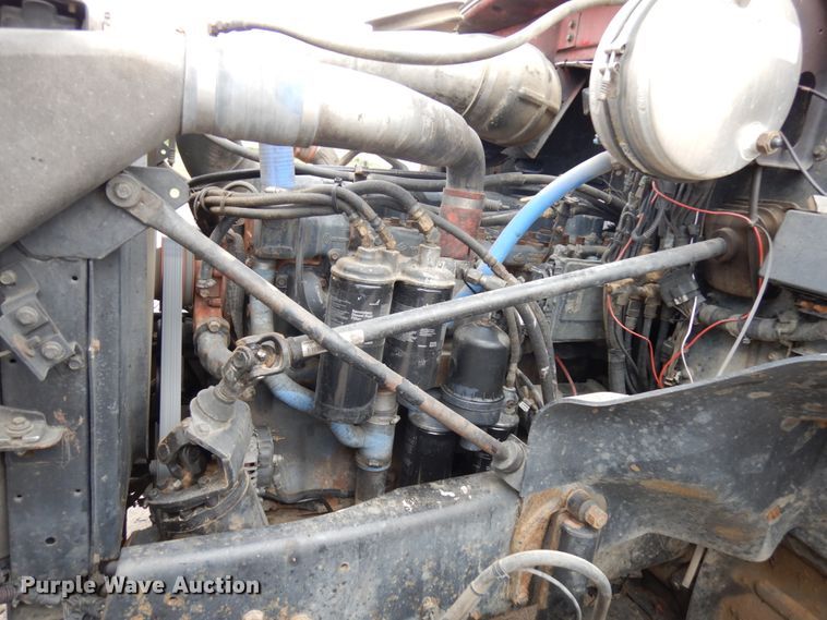 image for item JS9489 2002 Mack CV713  dump truck