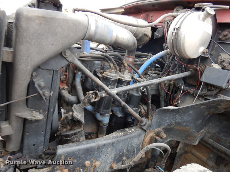image for item JS9489 2002 Mack CV713  dump truck