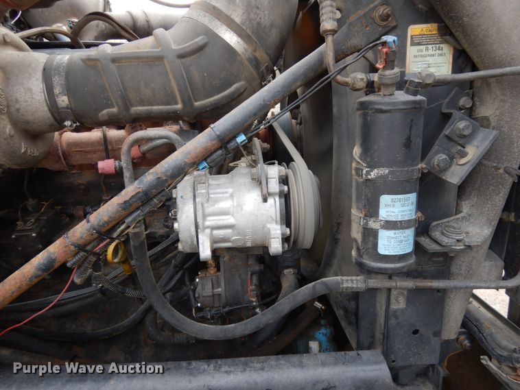 image for item JS9489 2002 Mack CV713  dump truck