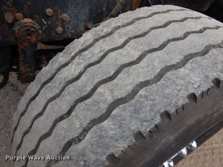 image for item JS9489 2002 Mack CV713  dump truck