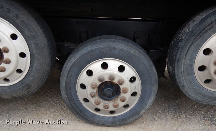 image for item JS9489 2002 Mack CV713  dump truck