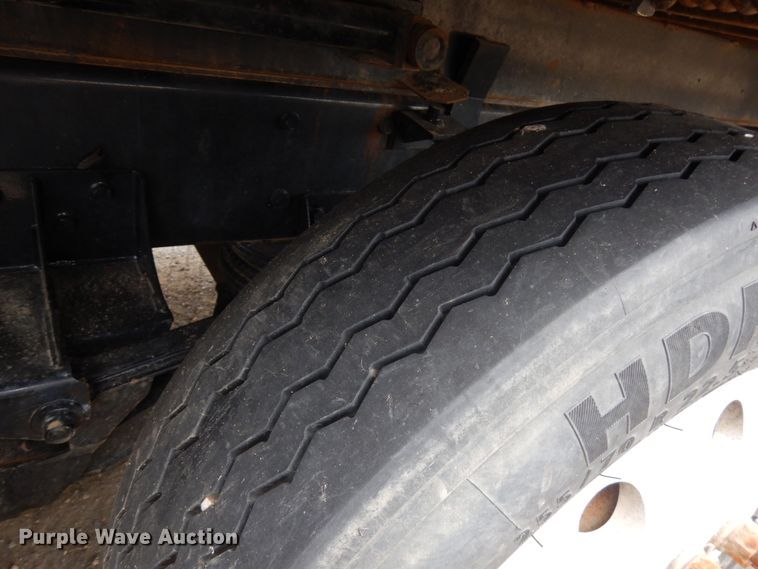 image for item JS9489 2002 Mack CV713  dump truck