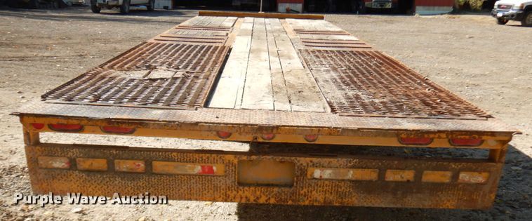 image for item JS9493 2000 Trail King TK40-2400  tilt deck equipment trailer