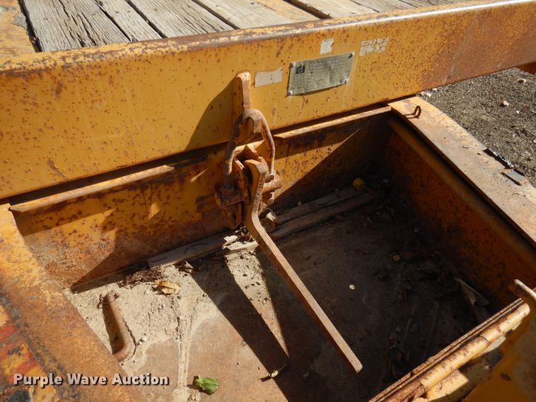 image for item JS9493 2000 Trail King TK40-2400  tilt deck equipment trailer