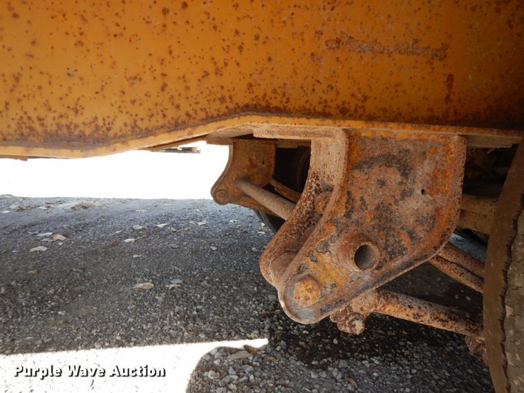 image for item JS9493 2000 Trail King TK40-2400  tilt deck equipment trailer