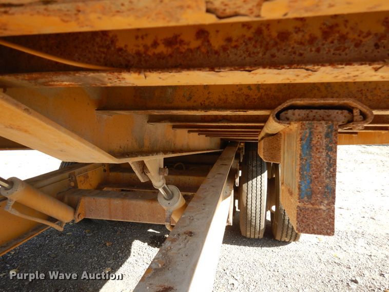 image for item JS9493 2000 Trail King TK40-2400  tilt deck equipment trailer