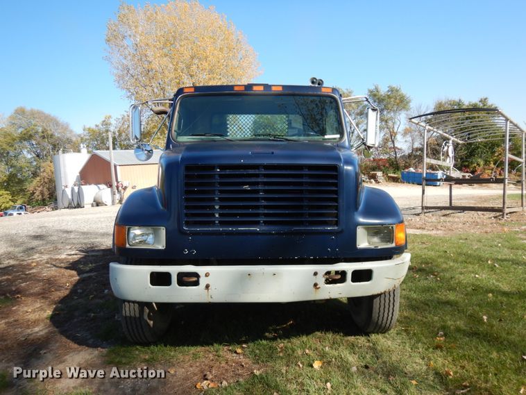 image for item JS9494 1991 International 4900  dump truck