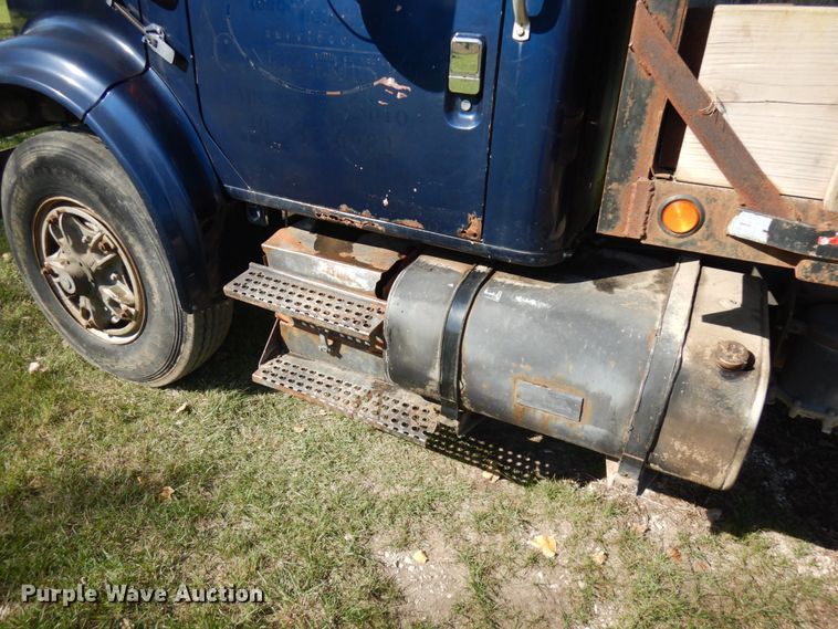 image for item JS9494 1991 International 4900  dump truck